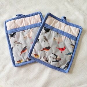 Bird Print Pot Holders Pads with Blue Trim